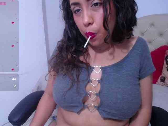 cristal-horny19